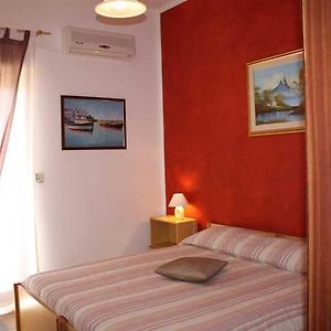 Camera con letto king size